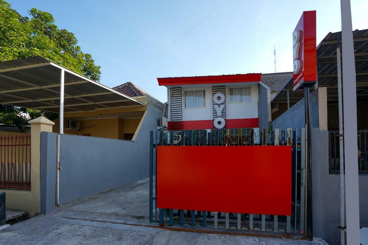 OYO 710 Naomi Heritage Surabaya Exterior foto